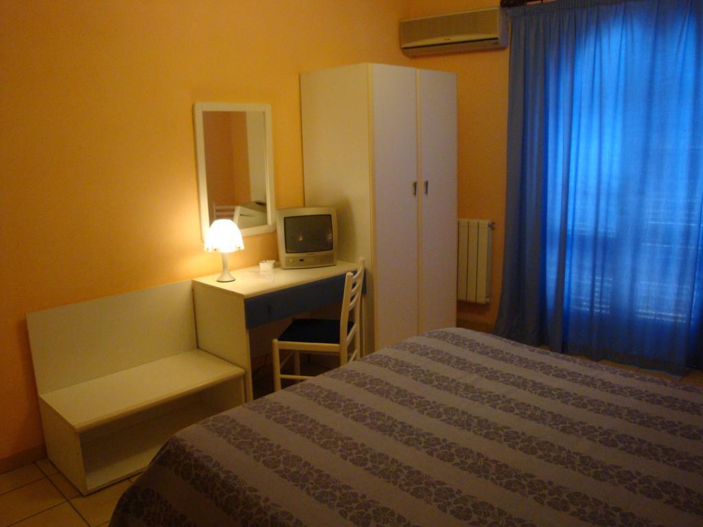 Hotel Nike Giardini Naxos Esterno foto