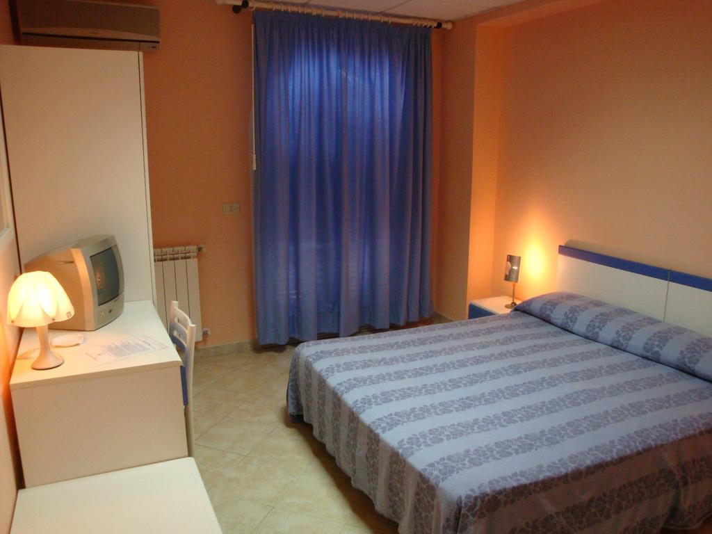 Hotel Nike Giardini Naxos Esterno foto