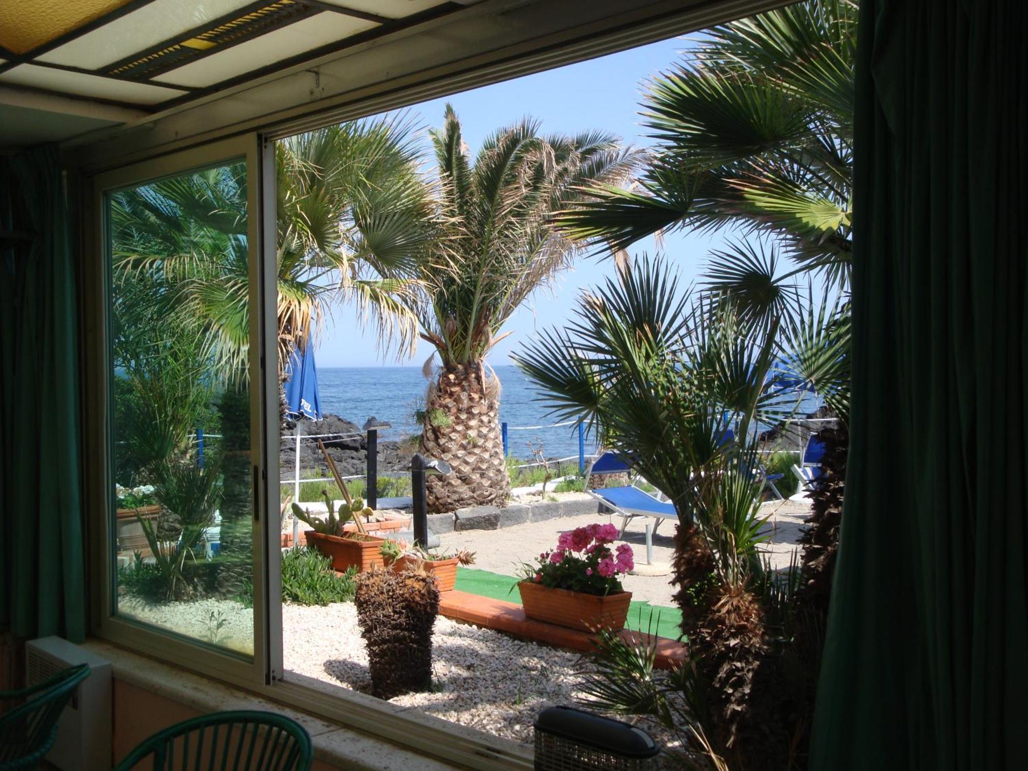 Hotel Nike Giardini Naxos Esterno foto
