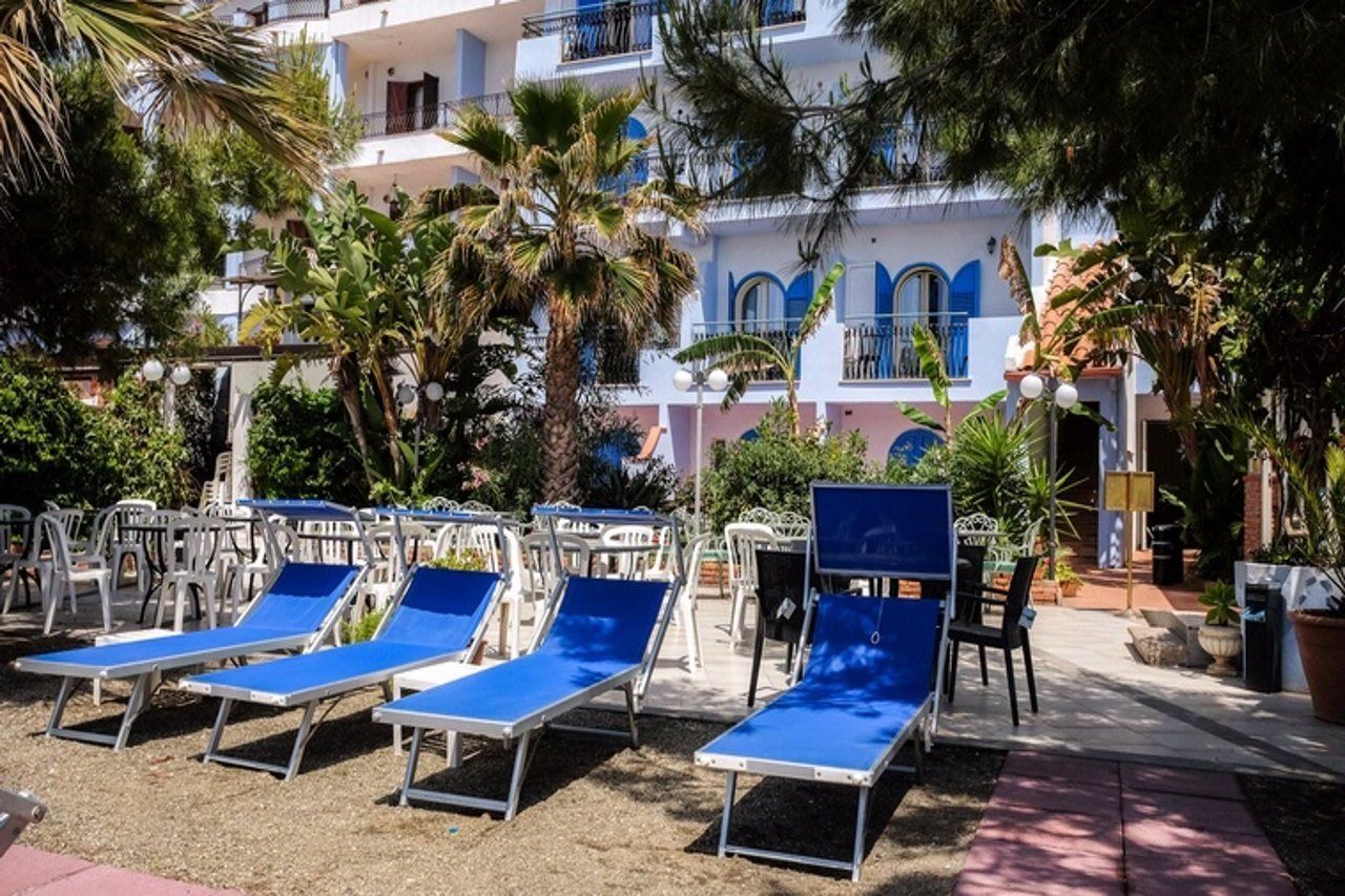 Hotel Nike Giardini Naxos Esterno foto
